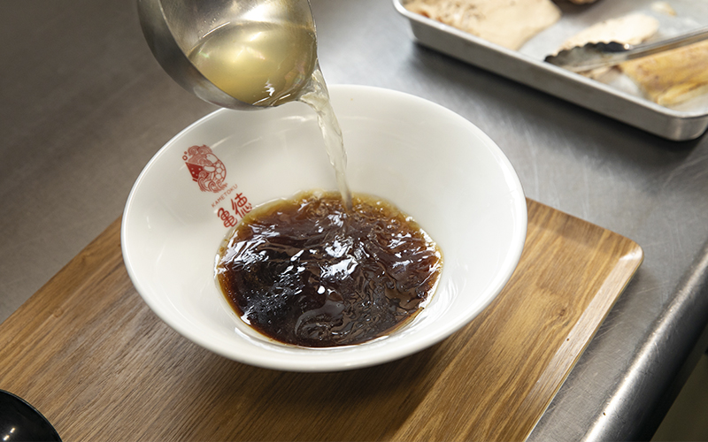 厳選素材で作る清湯スープ